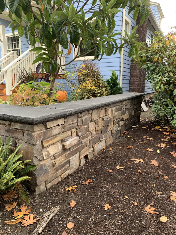 Full Bed Eagle Mountain Ledgestone